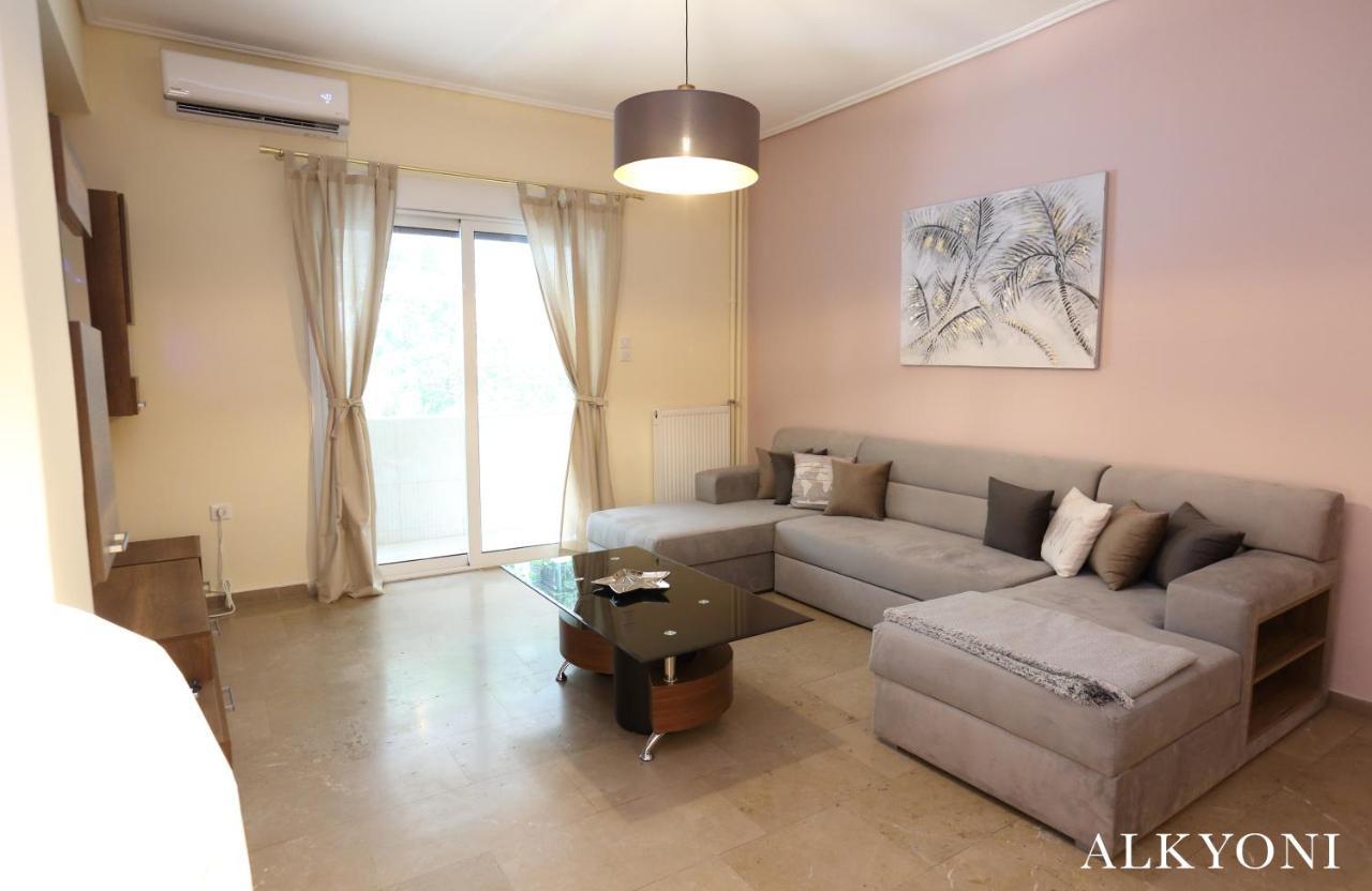 Melma Properties- Alkyoni Apartment By The Sea In Piraeus Bagian luar foto