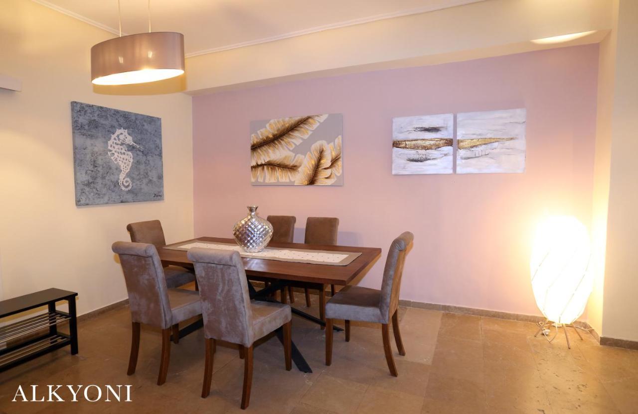 Melma Properties- Alkyoni Apartment By The Sea In Piraeus Bagian luar foto