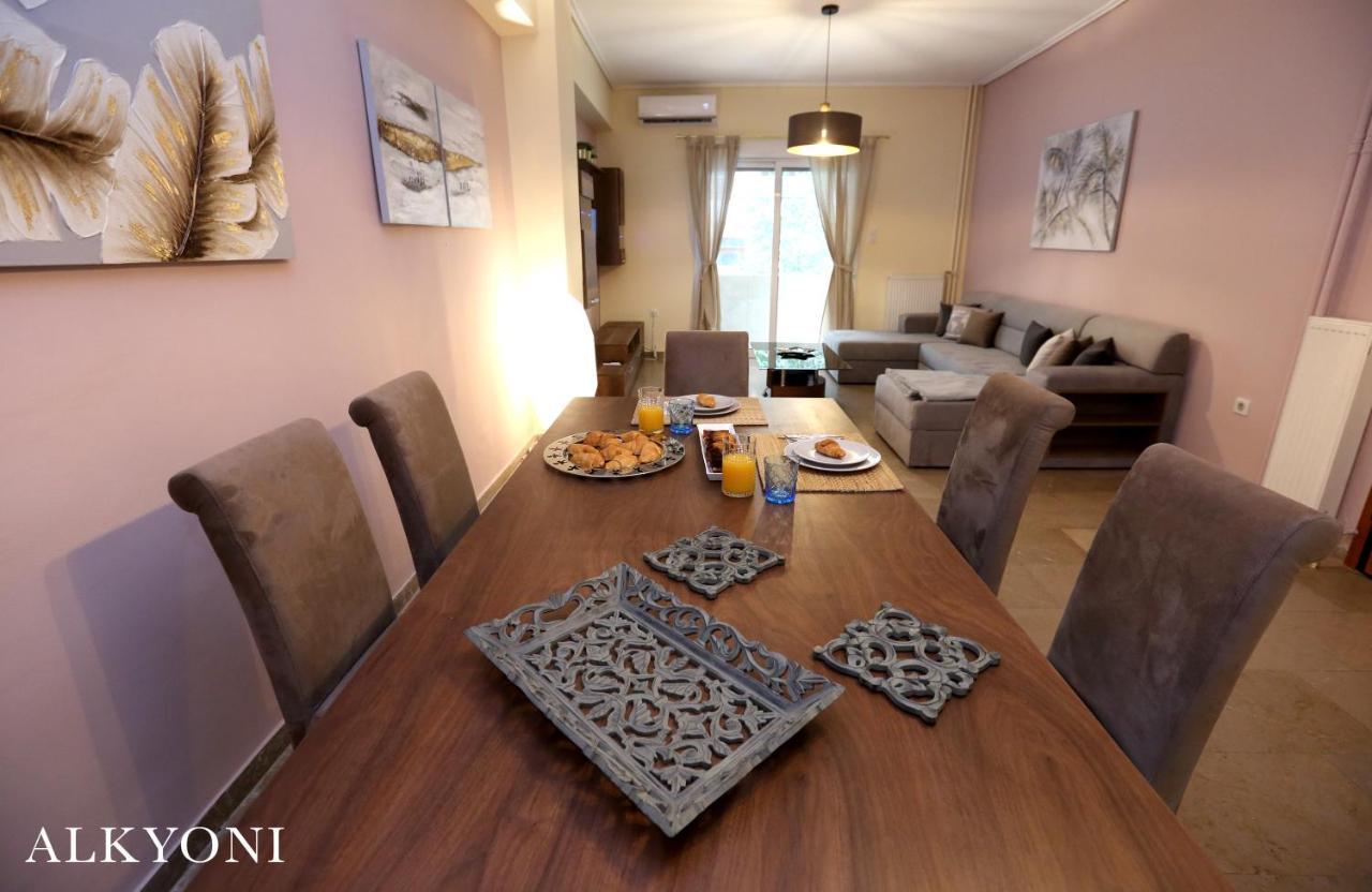 Melma Properties- Alkyoni Apartment By The Sea In Piraeus Bagian luar foto